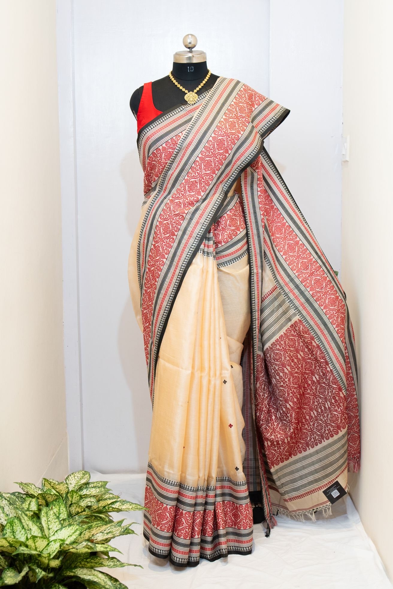 TUSSAR BALUCHARI - FT72
