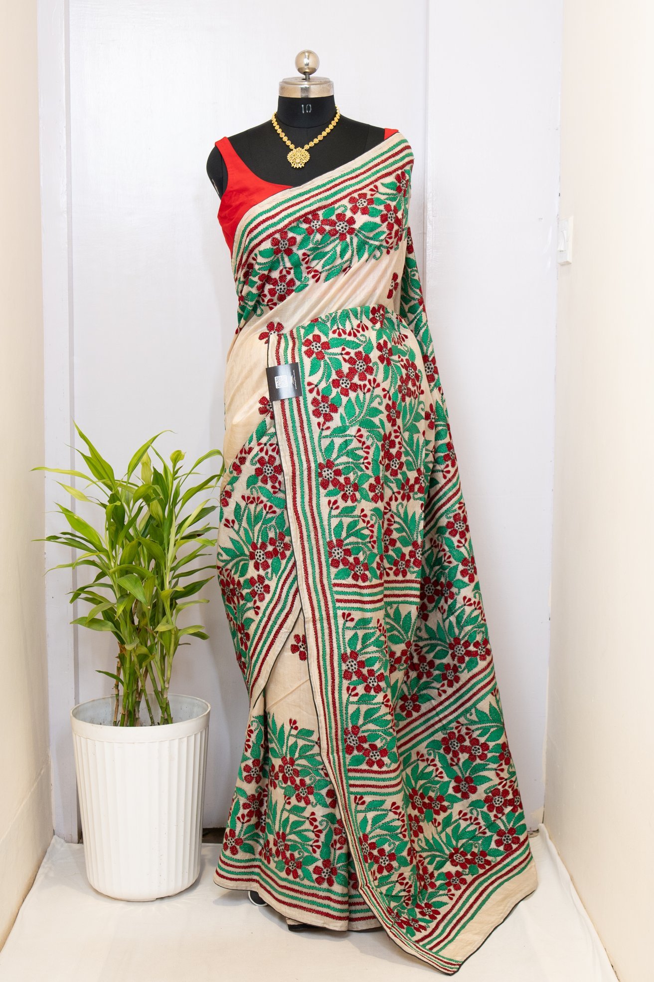 TUSSAR KANTHA - EN86